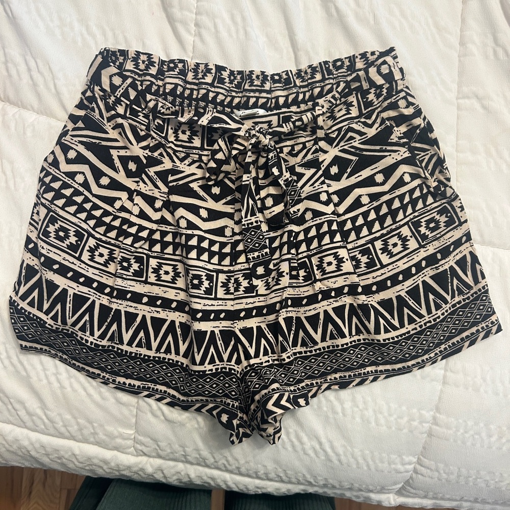 Papaya Black & Cream Aztec Tie-Waist High Waist Shorts
